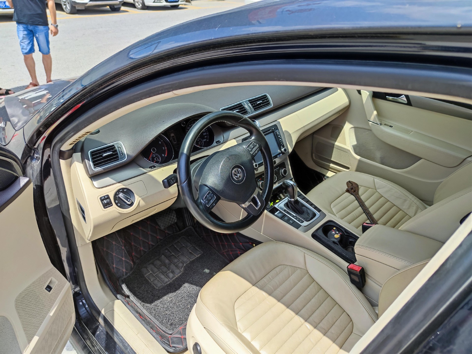 優(yōu)質(zhì)公務(wù)車一批(圖12)