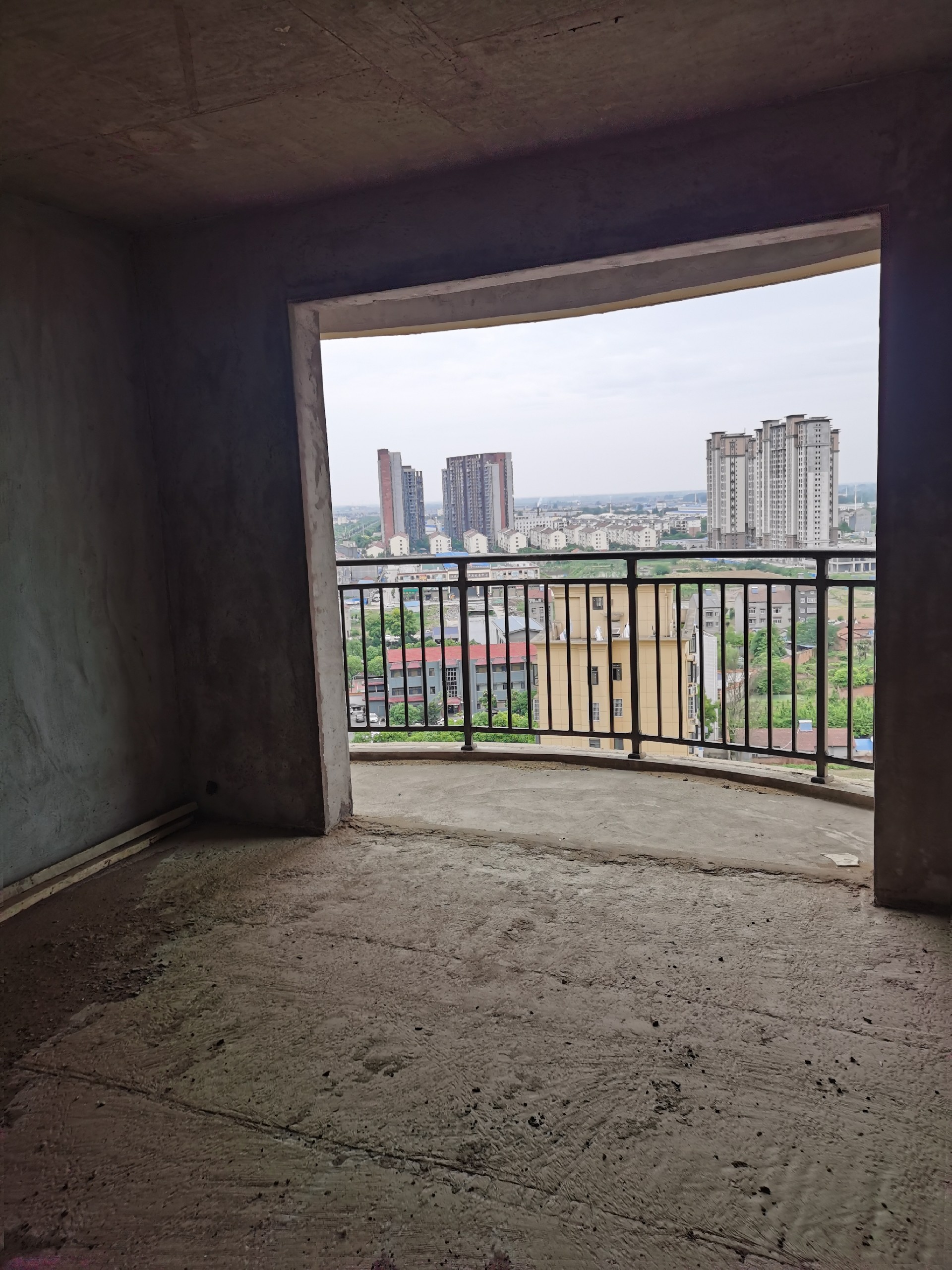 江陵縣荊江路與江陵大道交匯處“金港國際”小區(qū)抵稅商品房一批(圖2) 江陵縣荊江路與江陵大道交匯處“金港國際”小區(qū)抵稅商品房一批(圖2)