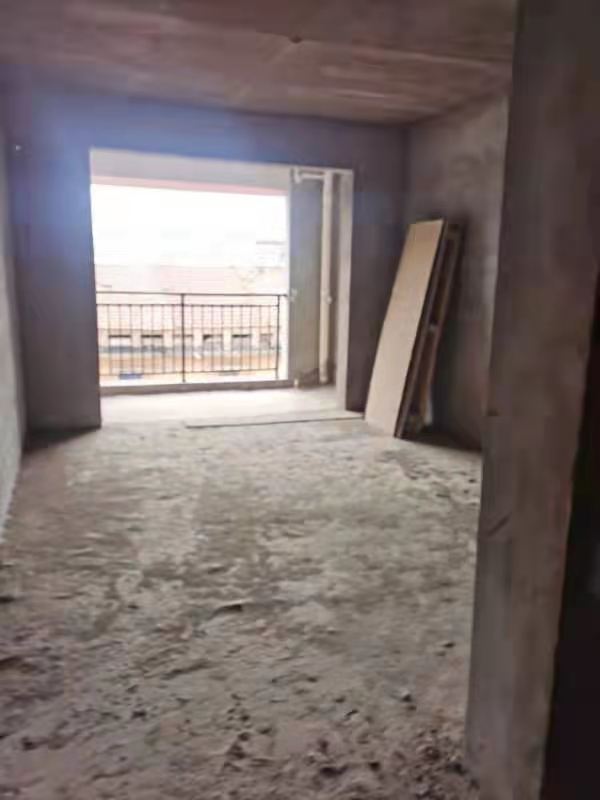 江陵縣“郝穴大市場改造”項(xiàng)目抵稅商品房一批拍賣公告(圖7) 江陵縣“郝穴大市場改造”項(xiàng)目抵稅商品房一批拍賣公告(圖7)