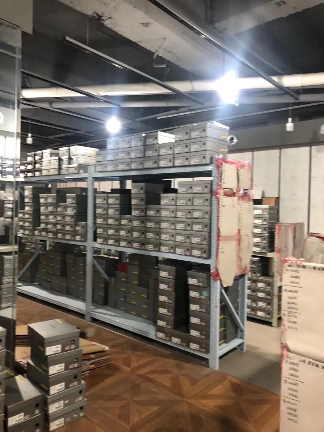 北京路中心地段臨街旺鋪出售(圖2)