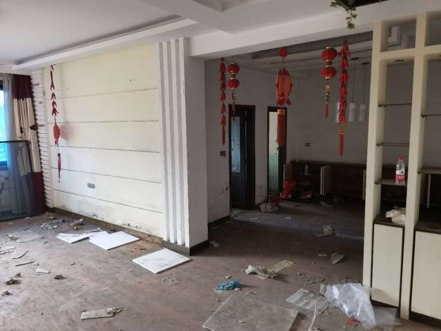 荊州市荊州城南開(kāi)發(fā)區(qū)西堤街南側(cè)御河村二組房地產(chǎn)(圖5)