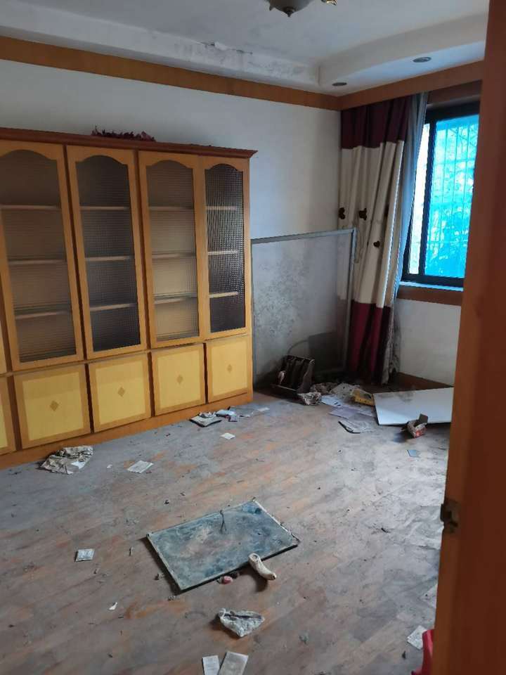 荊州市荊州城南開(kāi)發(fā)區(qū)西堤街南側(cè)御河村二組房地產(chǎn)(圖7)