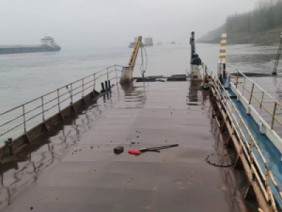 三艘客渡船舶（長(zhǎng)荊州渡0088號(hào)客渡船、長(zhǎng)荊州渡0008號(hào)客渡船、長(zhǎng)荊州渡0066號(hào)）。